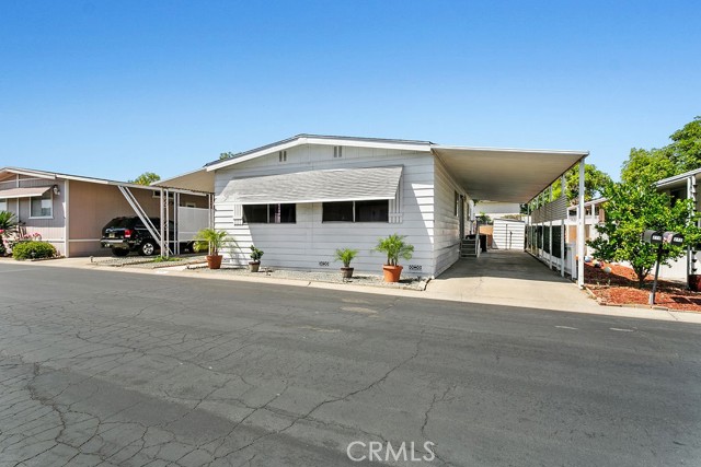 24921 Muirlands Boulevard, Lake Forest CA: https://media.crmls.org/medias/54fce573-458e-4893-9f65-33235bc76356.jpg