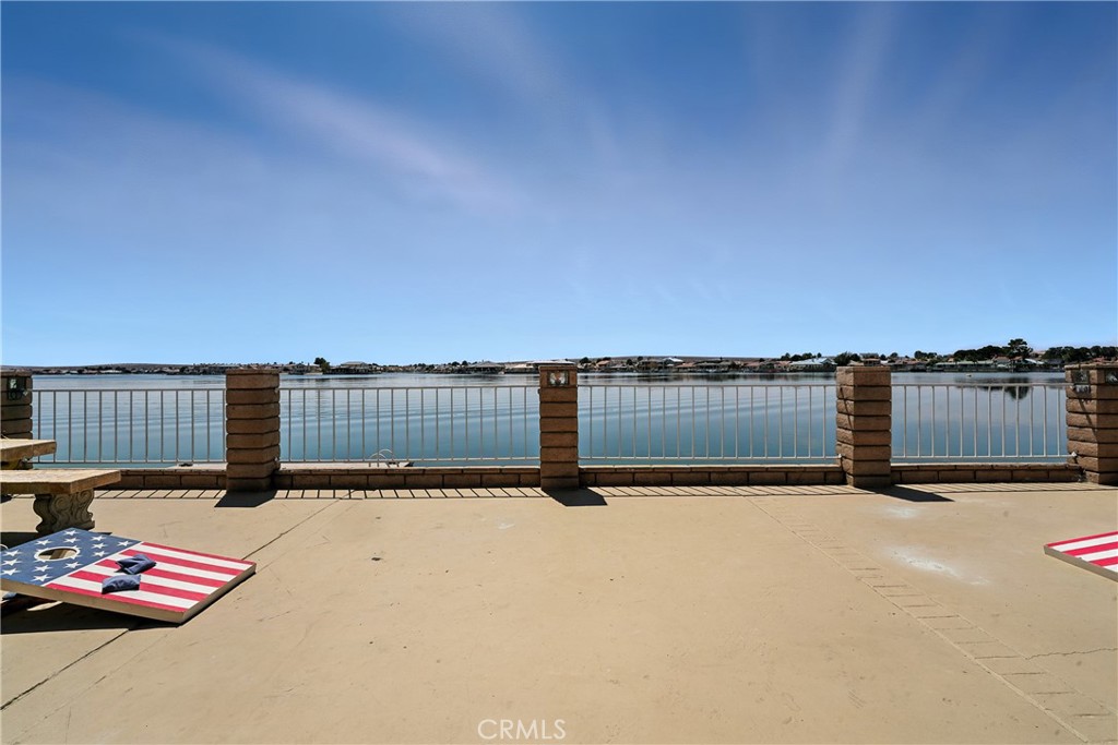 https://media.crmls.org/medias/54fd2db2-10bd-409c-86ce-8ef74950bff0.jpg?preset=X-Large