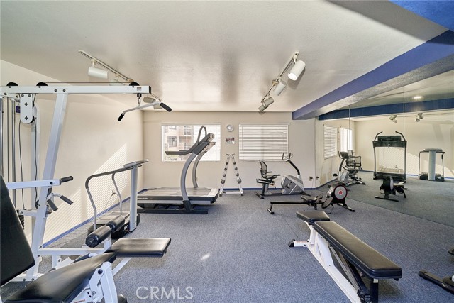 Detail Gallery Image 35 of 45 For 3481 Stancrest Dr #302,  Glendale,  CA 91208 - 3 Beds | 2 Baths