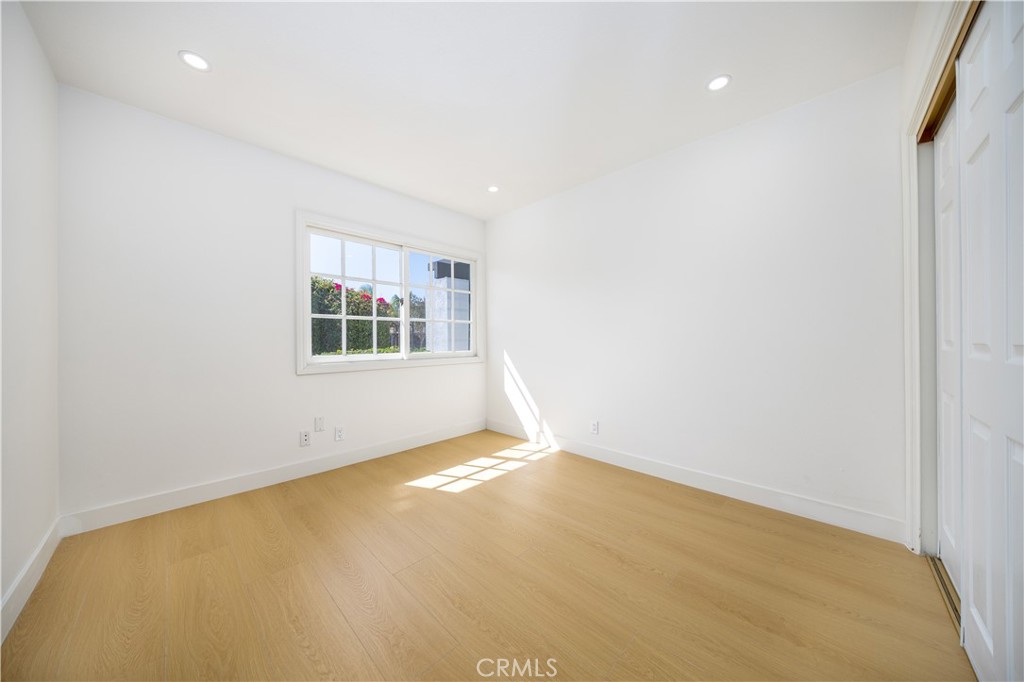 MLS #WS26139353 image #14