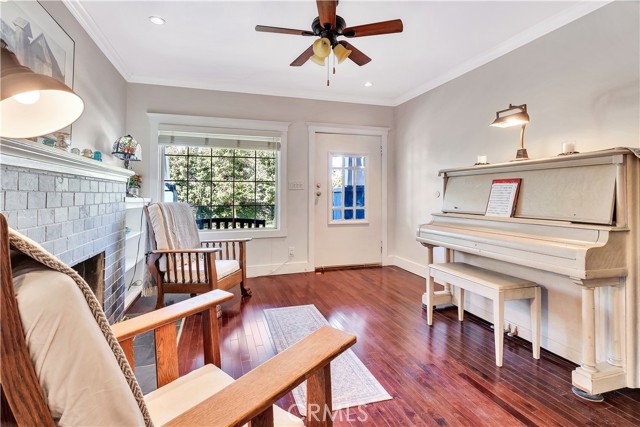 Detail Gallery Image 10 of 63 For 4562 Lomita, Los Angeles,  CA 90019 - 3 Beds | 2 Baths