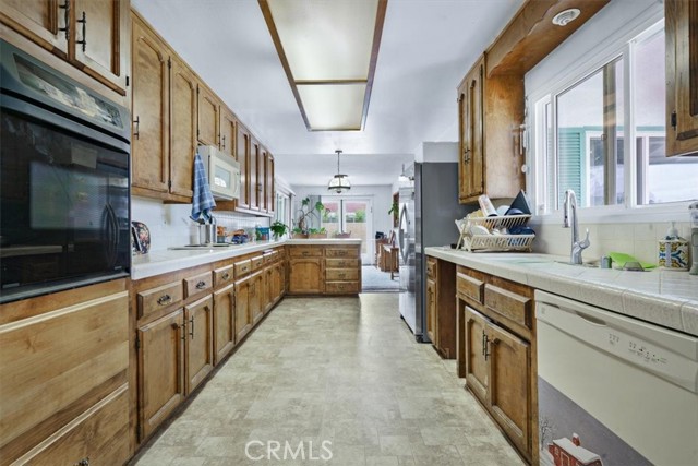 315 Hobbs Lane, Santa Maria CA: https://media.crmls.org/medias/54ffa346-5ad3-446c-b2a4-38b4504e04dc.jpg