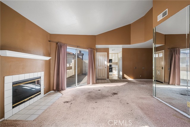 Detail Gallery Image 16 of 55 For 3605 E Anaheim #407,  Long Beach,  CA 90804 - 3 Beds | 2 Baths