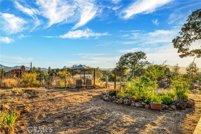 Detail Gallery Image 31 of 44 For 21018 Yankee Valley Rd, Hidden Valley Lake,  CA 95467 - 1 Beds | 1 Baths