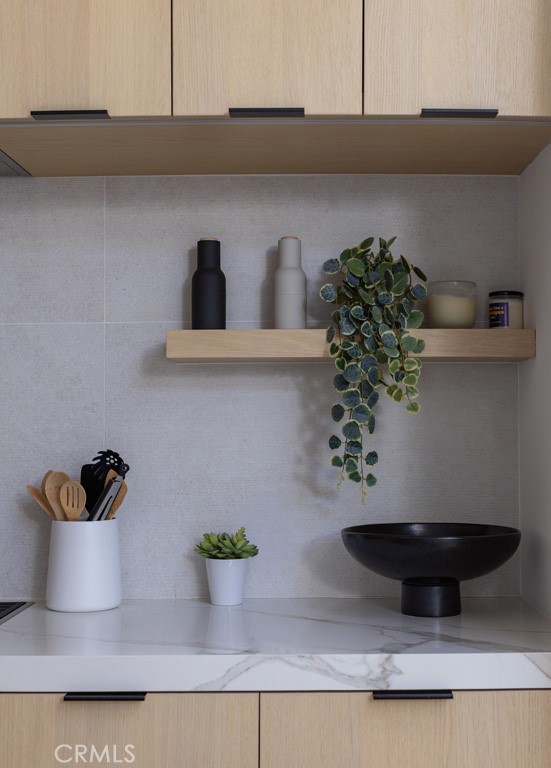 Detail Gallery Image 6 of 17 For 422 1/2 Larkspur Ave, Corona Del Mar,  CA 92625 - 2 Beds | 2/1 Baths