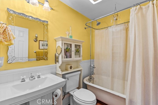 Bathroom with Clawfoot Tub