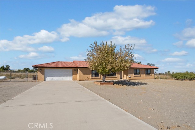 Detail Gallery Image 2 of 34 For 14022 Valle Vista Rd, Phelan,  CA 92371 - 3 Beds | 2 Baths