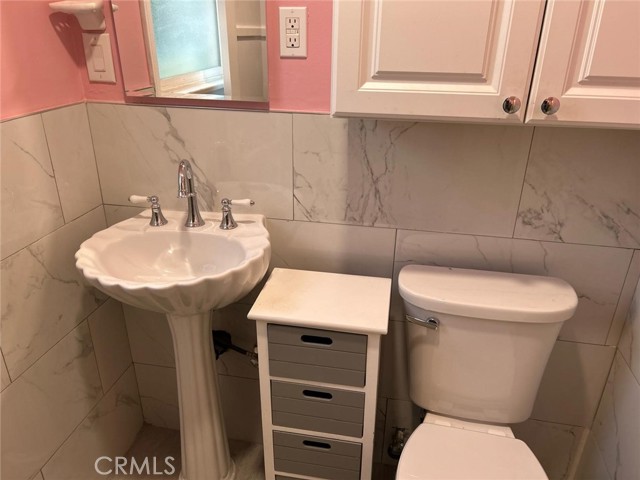 Detail Gallery Image 19 of 26 For 1215 Coronet, Pasadena,  CA 91107 - 2 Beds | 2 Baths