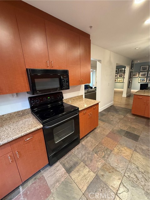 Detail Gallery Image 26 of 28 For 388 E Ocean Bld #212,  Long Beach,  CA 90802 - 2 Beds | 2 Baths