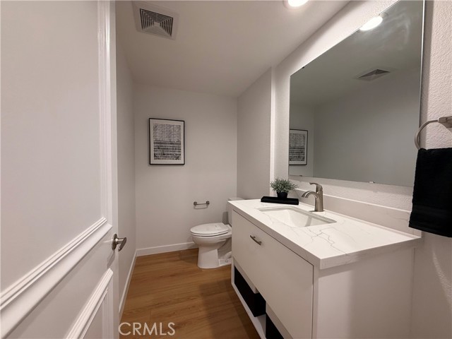 Detail Gallery Image 18 of 39 For 1921 Saint John Rd 35c,  Seal Beach,  CA 90740 - 2 Beds | 2/1 Baths