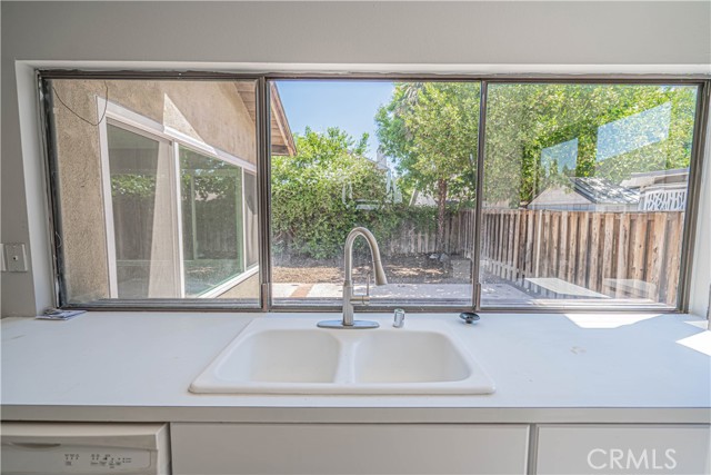 25688 Dorado Drive, Valencia CA: https://media.crmls.org/medias/55015b66-cd8e-4ce5-836f-d51bee2ad4f8.jpg
