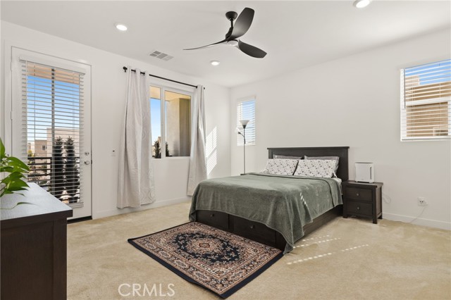 257 Sash, Irvine CA: https://media.crmls.org/medias/55037e4a-f4cc-4a60-981c-ff657517c938.jpg