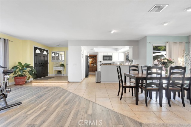 19445 Yanan Road, Apple Valley CA: https://media.crmls.org/medias/55040932-aed5-43ec-b3c9-d2acd678f304.jpg
