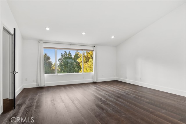16544 Park Lane Drive, Los Angeles CA: https://media.crmls.org/medias/55040942-5cb6-406a-8756-3021ed2e7b01.jpg
