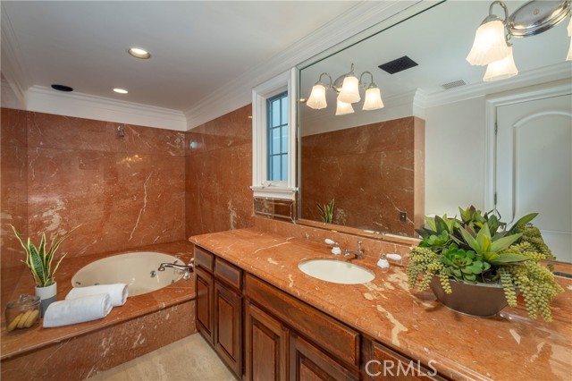 Detail Gallery Image 40 of 54 For 339 via Lido Soud, Newport Beach,  CA 92663 - 4 Beds | 4 Baths
