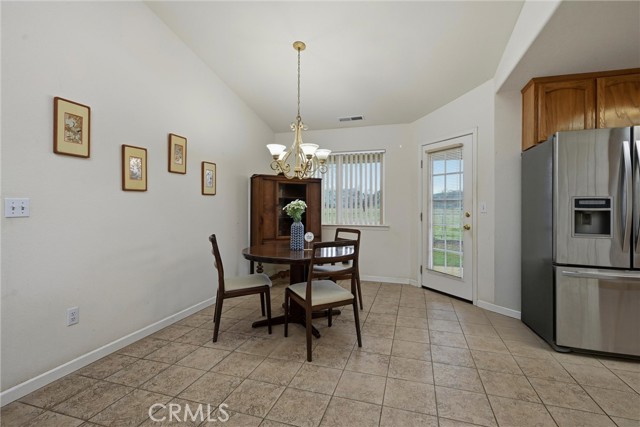 Detail Gallery Image 8 of 31 For 18841 Spyglass, Hidden Valley Lake,  CA 95467 - 3 Beds | 2 Baths