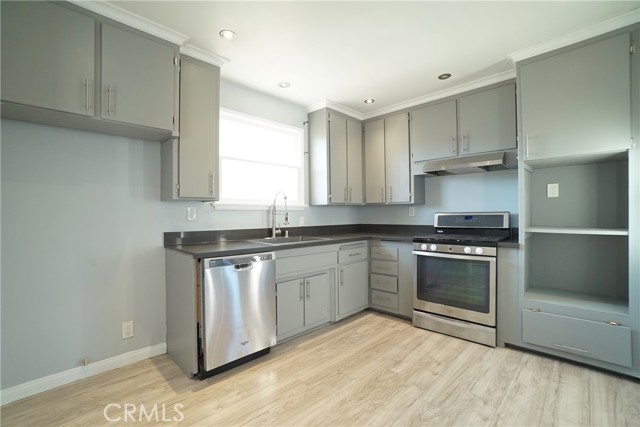 Detail Gallery Image 10 of 23 For 13917 S Wilkie Ave, Gardena,  CA 90249 - 3 Beds | 2 Baths