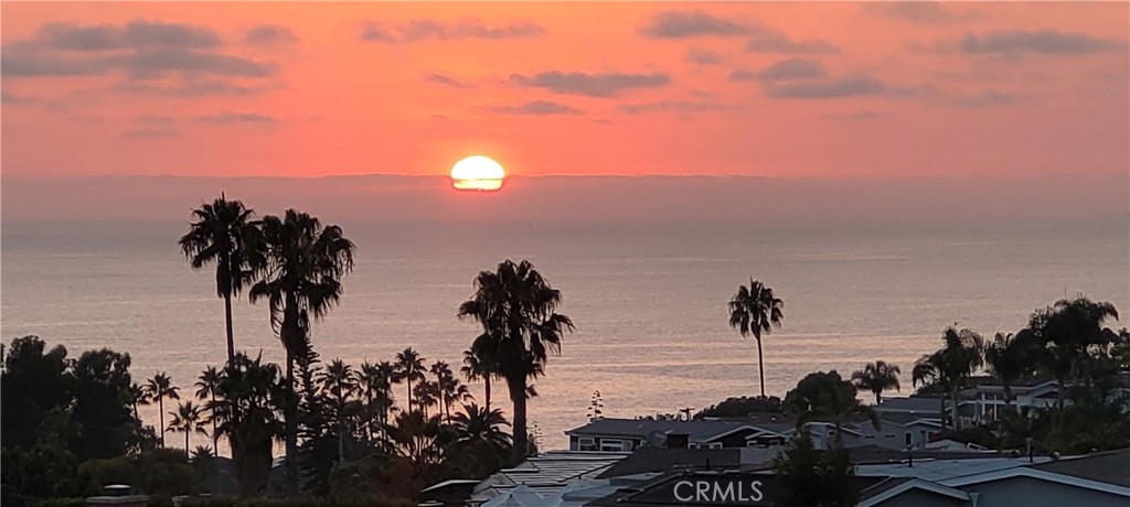 https://media.crmls.org/medias/550500eb-b403-47dc-9b16-de96e0e7ab56.jpg?preset=X-Large