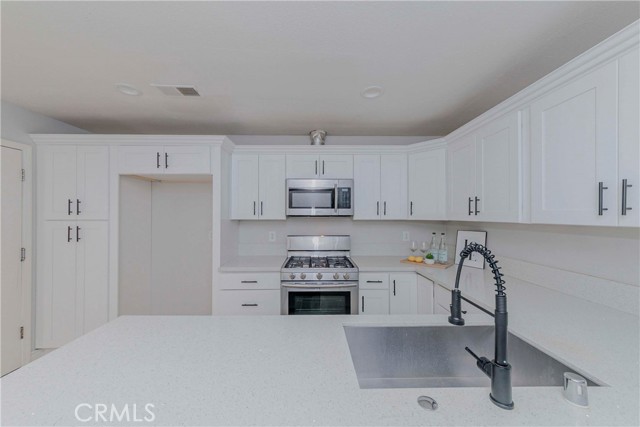 9724 Walker Court, Cypress CA: https://media.crmls.org/medias/5505294a-ac20-4aec-9783-519aabd18987.jpg