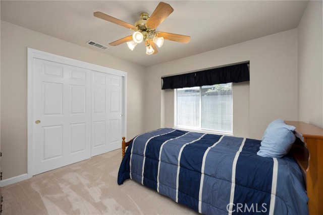 7705 Terry John Avenue, Bakersfield CA: https://media.crmls.org/medias/5505cc5d-3808-4ded-95c5-3343f9242158.jpg