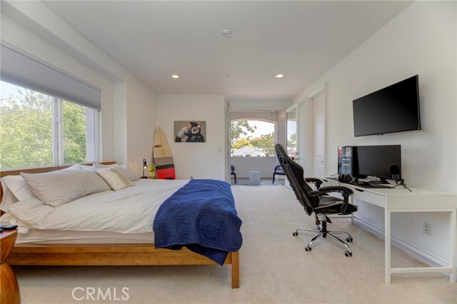 Detail Gallery Image 28 of 75 For 700 Avenue C, Redondo Beach,  CA 90277 - 5 Beds | 5/1 Baths