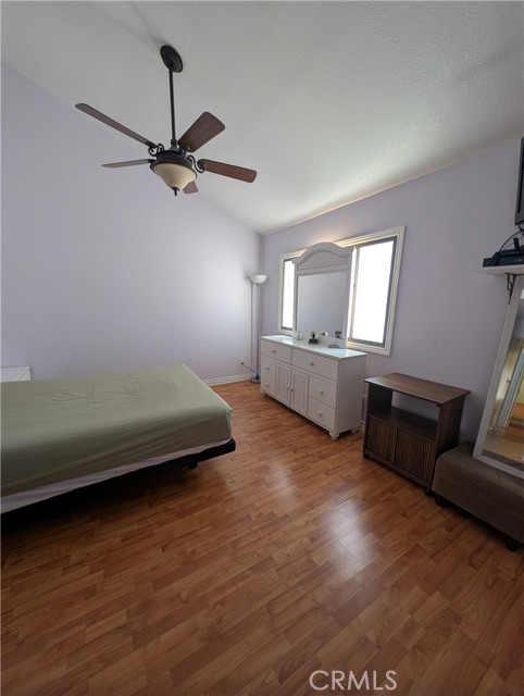 16857 San Fernando Mission Boulevard, Granada Hills CA: https://media.crmls.org/medias/5506d312-ced6-42dd-86ae-8d698eb6c51d.jpg