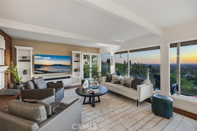 Detail Gallery Image 7 of 70 For 11385 La Vereda, North Tustin,  CA 92705 - 3 Beds | 3 Baths