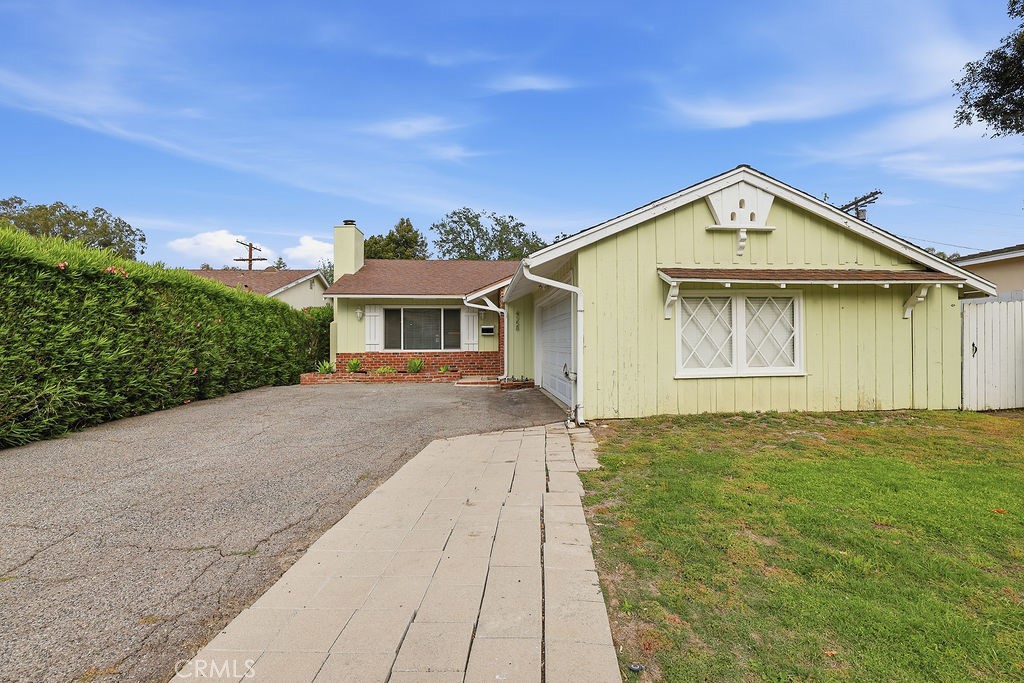 4958 Canoga Avenue