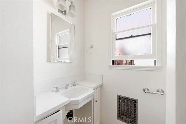 Detail Gallery Image 13 of 18 For 1367 N Mentor Ave, Pasadena,  CA 91104 - 1 Beds | 1 Baths