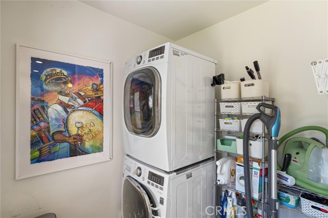 2851 Ladoga Avenue, Long Beach CA: https://media.crmls.org/medias/550811e4-3d79-4d23-864a-fa6a5ded7e4f.jpg