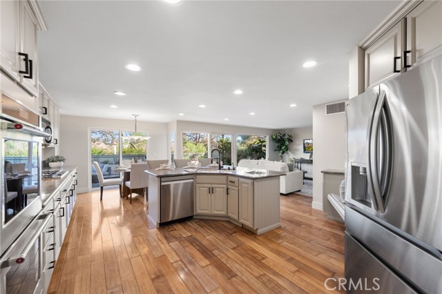 Detail Gallery Image 10 of 50 For 6535 E Paseo Murillo, Anaheim,  CA 92807 - 3 Beds | 2/1 Baths