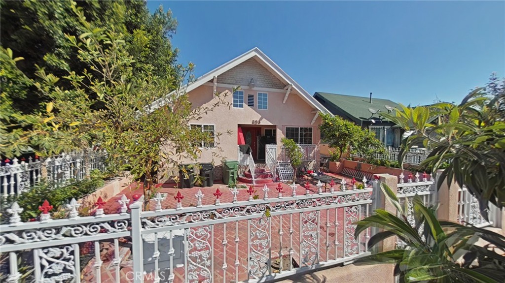383 W 47th Place, Los Angeles, CA 90037