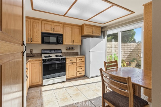 Detail Gallery Image 13 of 30 For 9111 Westminster Ave, Garden Grove,  CA 92844 - 2 Beds | 2/1 Baths