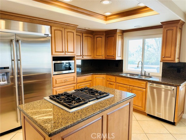 Detail Gallery Image 13 of 55 For 29017 Rosewood Ln, Highland,  CA 92346 - 4 Beds | 3 Baths