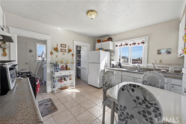 Detail Gallery Image 16 of 25 For 323 W 60th, Los Angeles,  CA 90003 - – Beds | – Baths