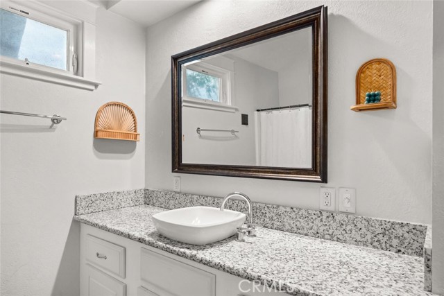 578 E 19th Street, Chico CA: https://media.crmls.org/medias/550a9f8f-1932-49e1-934f-3e542b5124c7.jpg
