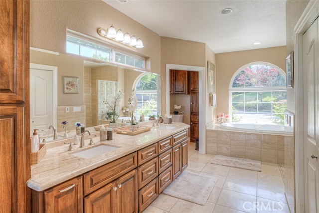 Detail Gallery Image 60 of 75 For 22 Castle Creek Dr, Oroville,  CA 95966 - 3 Beds | 2/1 Baths