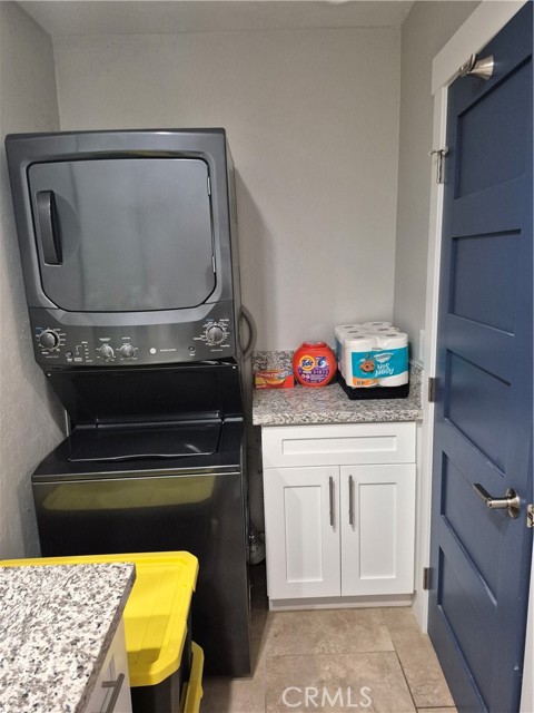 19246 Cottonwood Drive, Apple Valley CA: https://media.crmls.org/medias/550bd85b-d354-4e85-ac0f-d7375b896085.jpg