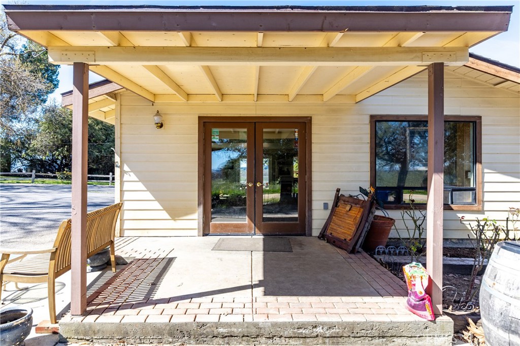 2023 Twelve Oaks Drive