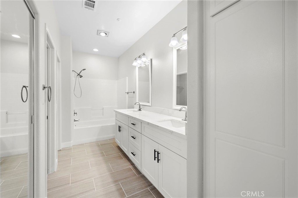 550edde0 Ce6b 47f2 9bb2 B16991c8430f