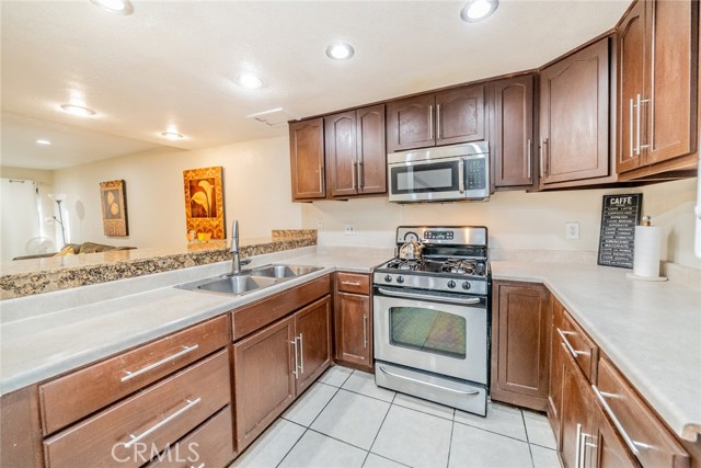 Detail Gallery Image 14 of 40 For 936 Fairway Dr #24,  Colton,  CA 92324 - 2 Beds | 2 Baths