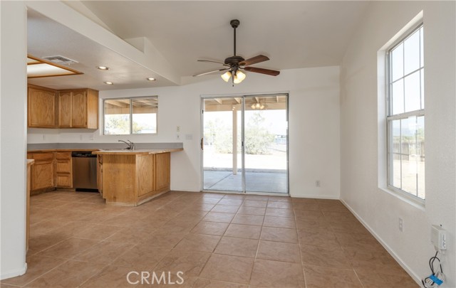 Detail Gallery Image 9 of 25 For 7728 Balsa Ave, Yucca Valley,  CA 92284 - 4 Beds | 2 Baths