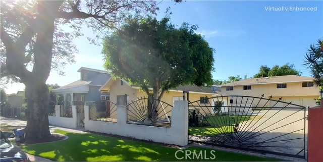 1003 W Myrtle Street, Santa Ana CA: https://media.crmls.org/medias/550fa57d-0987-4c6c-b242-70a9197653de.jpg