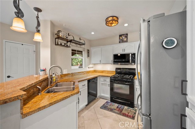 Detail Gallery Image 13 of 45 For 3414 Holly Grove St, Westlake Village,  CA 91362 - 3 Beds | 2 Baths