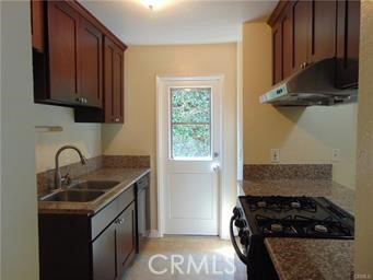 Detail Gallery Image 3 of 11 For 2005 Alabama, Huntington Beach,  CA 92648 - 2 Beds | 2 Baths