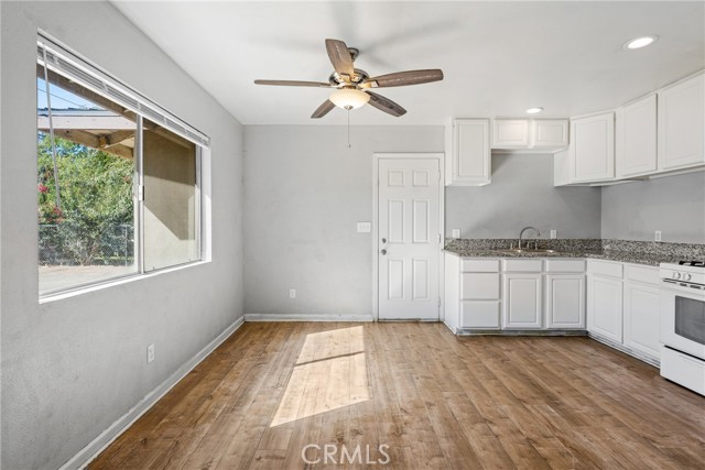 Detail Gallery Image 8 of 34 For 40602 Shellie Ln, Hemet,  CA 92544 - 4 Beds | 2 Baths