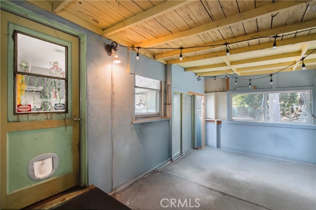 Detail Gallery Image 12 of 18 For 7516 Milwood Ave, Canoga Park,  CA 91303 - 2 Beds | 1 Baths