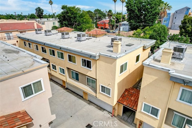 Detail Gallery Image 43 of 52 For 13629 Wyandotte St #111,  Van Nuys,  CA 91405 - 4 Beds | 3 Baths