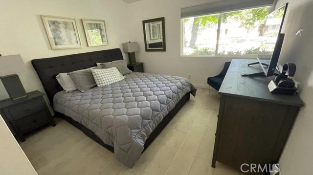 5357 Ellenvale Avenue, Woodland Hills CA: https://media.crmls.org/medias/55146ac4-5bce-4395-8626-18e0d776e24d.jpg