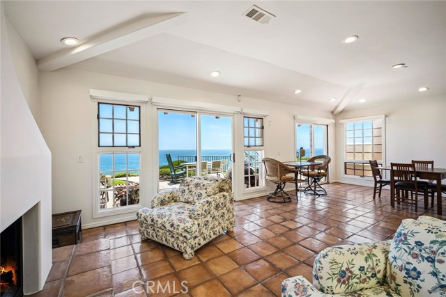Detail Gallery Image 7 of 45 For 257 Avenida Lobeiro #E,  San Clemente,  CA 92672 - 3 Beds | 2 Baths